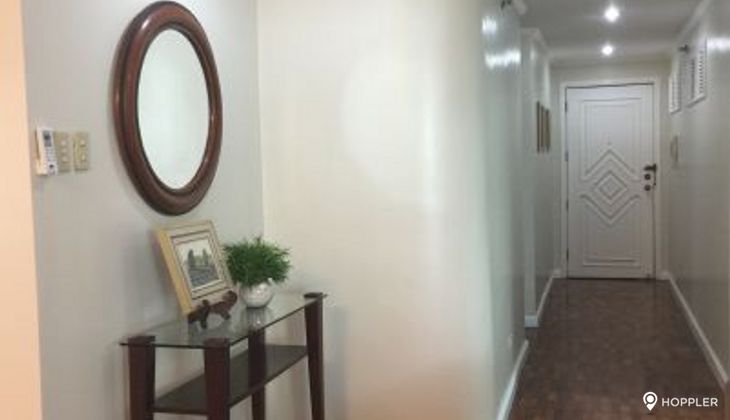 "2BR Condo for Rent in Classica Tower Condominium, Salcedo Village, Makati"06
