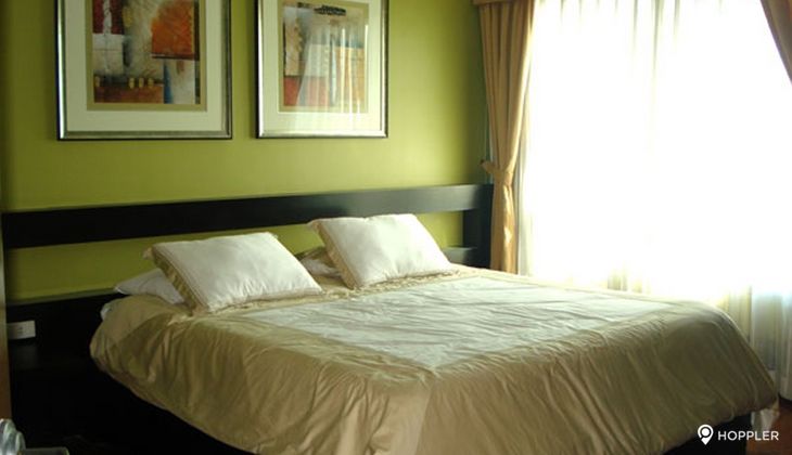"2BR Condo for Rent in The Residences at Greenbelt, Legazpi Village, Makati"03