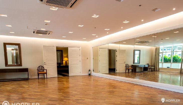 "Studio Condo for Rent in The Manansala, Rockwell Center, Makati"09