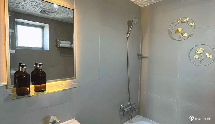 "2BR Condo for Rent in Antel Spa Residences, Poblacion, Makati"07