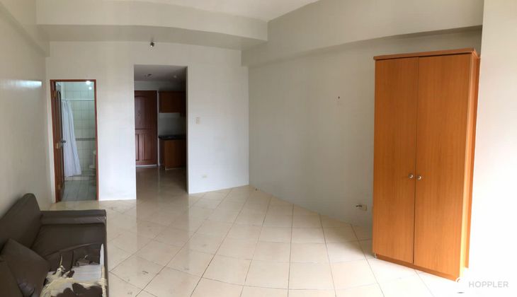 "Studio Condo for Rent in Paseo Parkview Suites, Salcedo Village, Makati"02