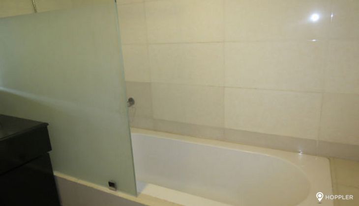 "3BR Condo for Rent in Tuscany Private Estates, McKinley Hill, Taguig"10