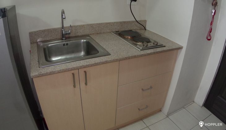 "Studio Condo for Rent in Crown Tower University Belt, Sampaloc, Manila"03