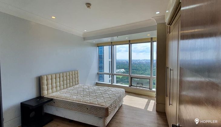 "2BR Condo for Rent in One McKinley Place, BGC - Bonifacio Global City, Taguig"05