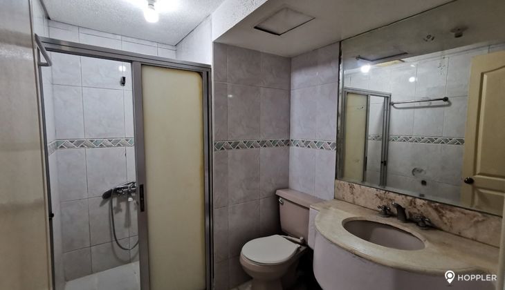 "2BR Condo for Rent in One Lafayette Square, Salcedo Village, Makati"09