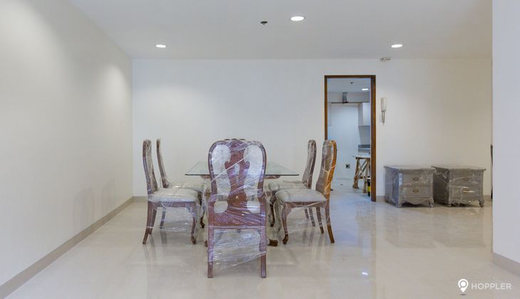 "2BR Condo for Rent in La Maison, San Lorenzo Village, Makati"04