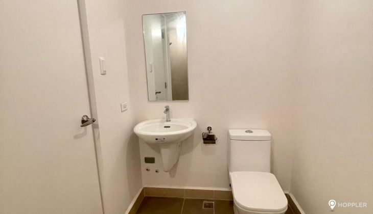 "2BR Condo for Rent in The Rise Makati, San Antonio Village, Makati"03