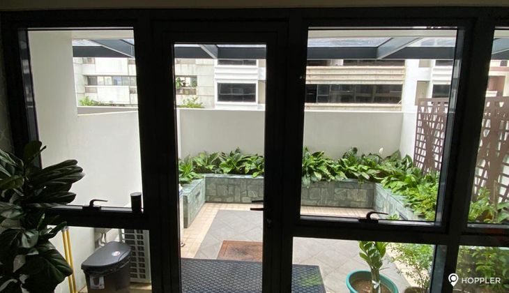 "Studio Condo for Rent in Salcedo Skysuites, Salcedo Village, Makati"04