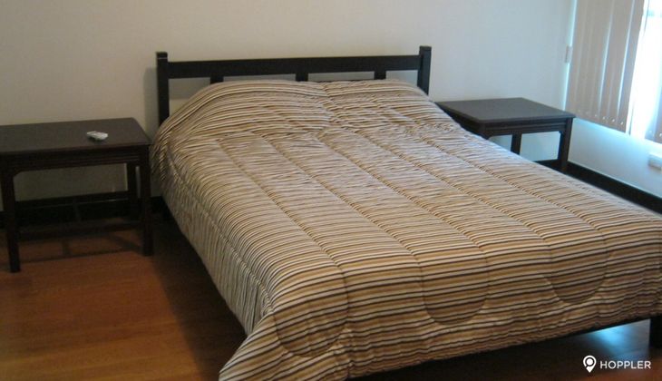 "1BR Condo for Rent in The Residences at Greenbelt, Legazpi Village, Makati"05