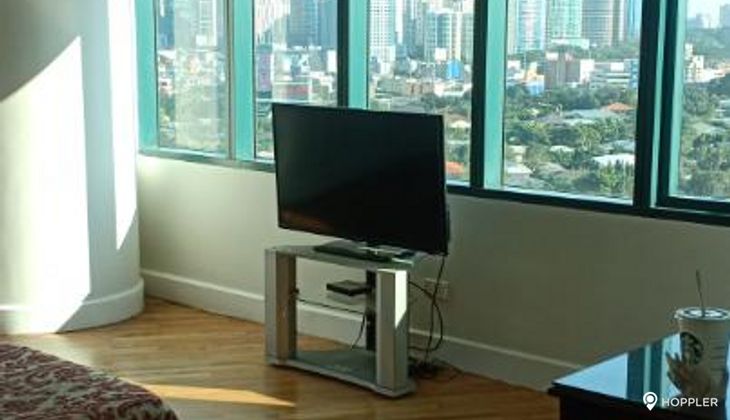 "3BR Condo for Rent in Hidalgo Place, Rockwell Center, Makati"05
