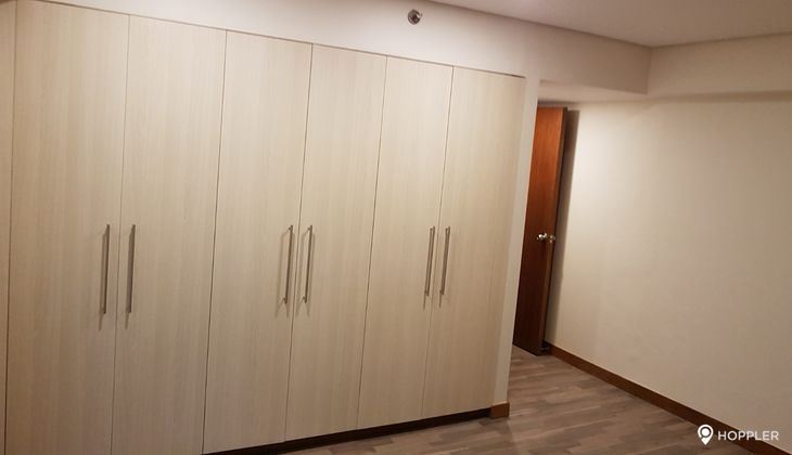 "2BR Condo for Rent in Torre De Salcedo, Legazpi Village, Makati"07