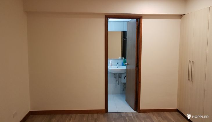 "2BR Condo for Rent in Torre De Salcedo, Legazpi Village, Makati"09