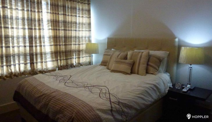 "1BR Condo for Rent in Edades Tower and Garden Villas, Rockwell Center, Makati"02