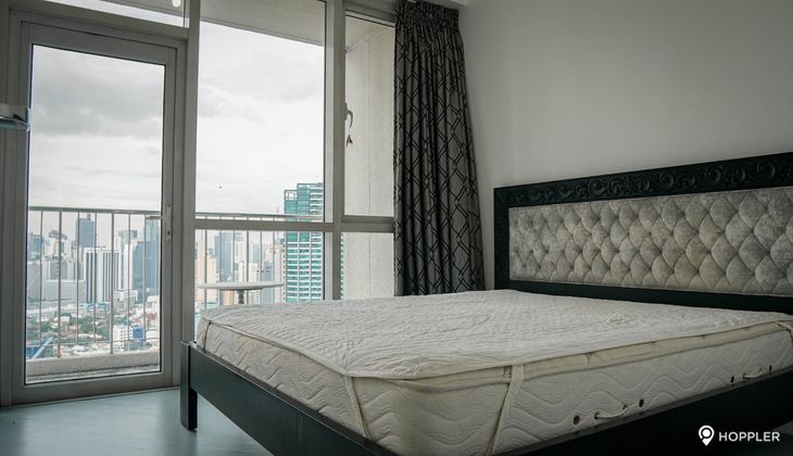 "2BR Condo for Rent in The Manansala, Rockwell Center, Makati"07