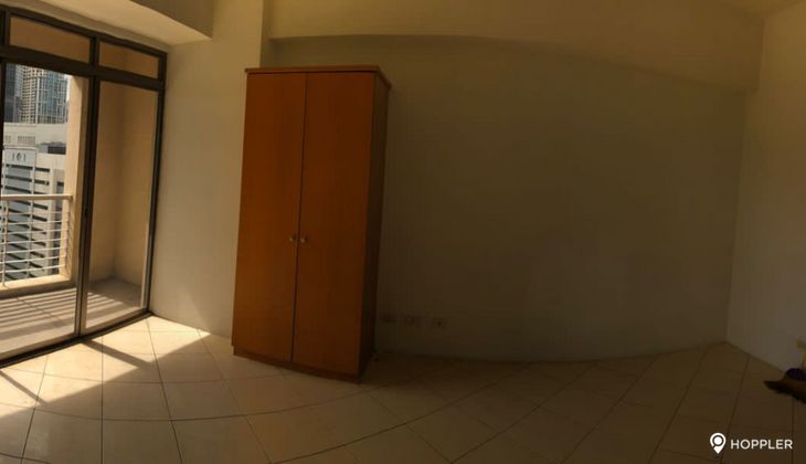 "Studio Condo for Rent in Paseo Parkview Suites, Salcedo Village, Makati"05