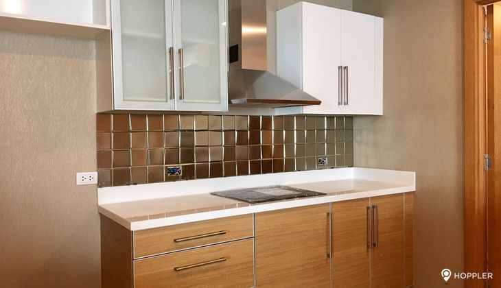 "2BR Condo for Rent in Park Terraces, San Lorenzo Village, Makati"03