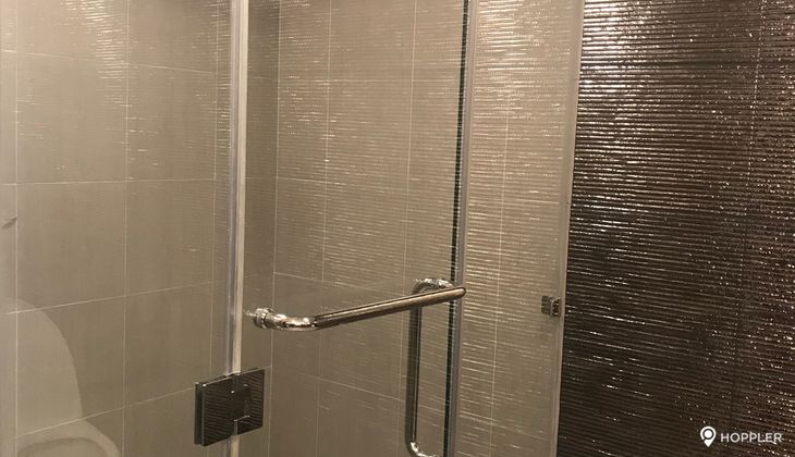 "2BR Condo for Rent in Park Terraces, San Lorenzo Village, Makati"06