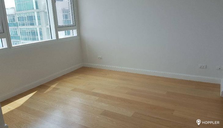 "1BR Condo for Rent in Park Terraces, San Lorenzo Village, Makati"03