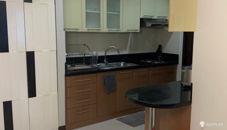 "1BR Condo for Rent in One Central, Salcedo Village, Makati"10