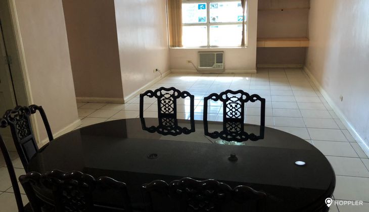 "2BR Condo for Rent in One Lafayette Square, Salcedo Village, Makati"09