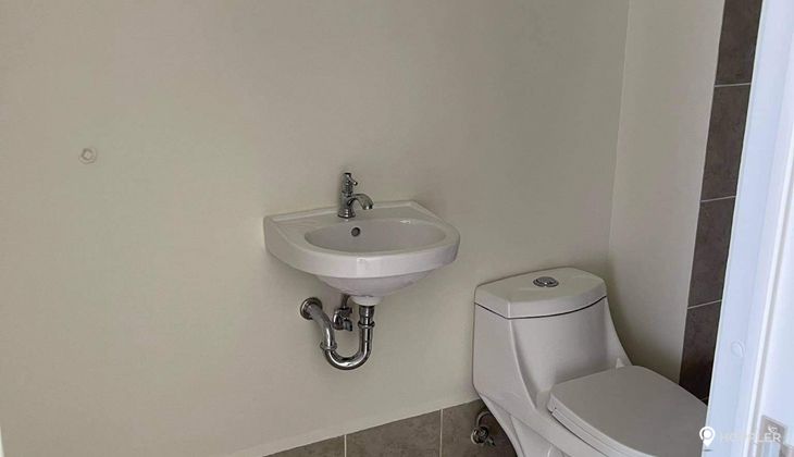 "Studio Condo for Rent in Amaia Steps Alabang, Almanza Uno, Las Piñas"02