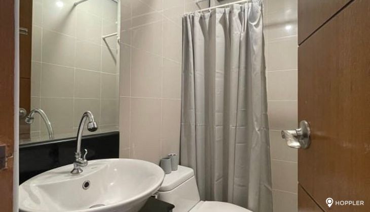 "Studio Condo for Rent in Morgan Suites Executive Residences, McKinley Hill, Taguig"06