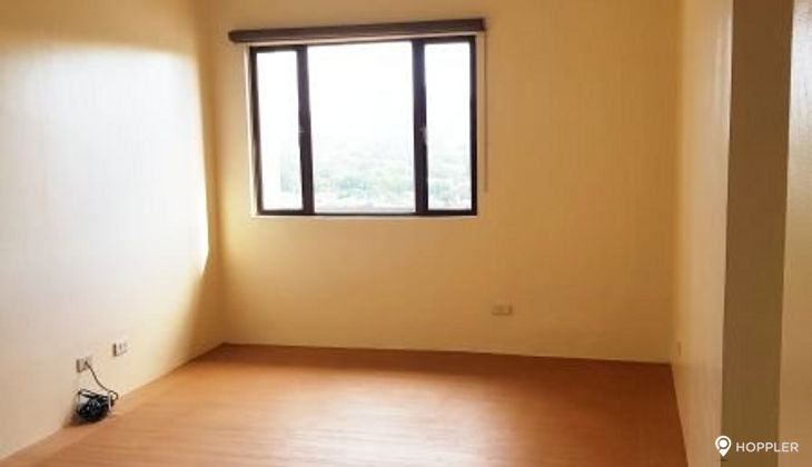 "2BR Condo for Rent in One Orchard Road, Eastwood City, Quezon City"06