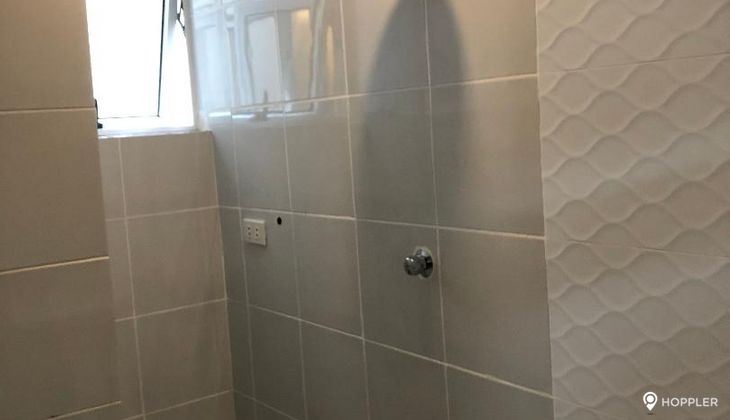 "2BR Condo for Rent in Victoria Towers, South Triangle, Quezon City"03
