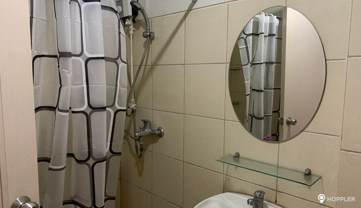 "Studio Condo for Rent in One Pacific Place, Salcedo Village, Makati"03