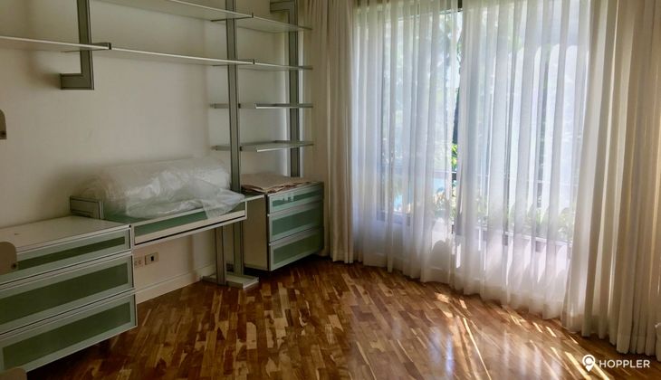 "2BR Condo for Rent in Joya Lofts and Towers, Rockwell Center, Makati"08