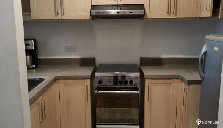 "1BR Condo for Rent in Joya Lofts and Towers, Rockwell Center, Makati"02
