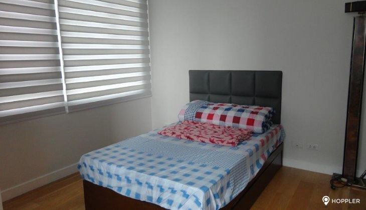 "2BR Condo for Rent in Park Terraces, San Lorenzo Village, Makati"05