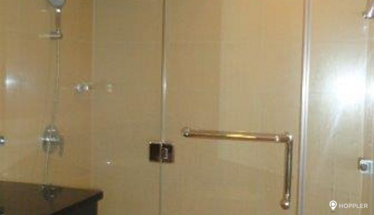 "2BR Condo for Rent in Park Terraces, San Lorenzo Village, Makati"06