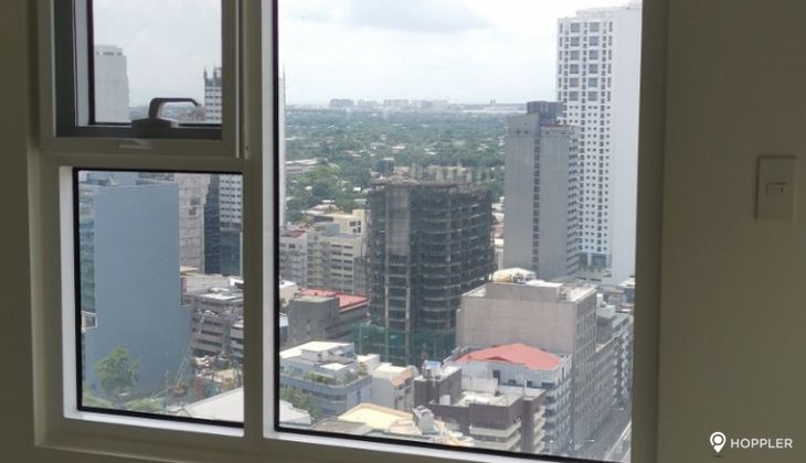 "1BR Condo for Rent in Paseo De Roces, Pio del Pilar, Makati"03