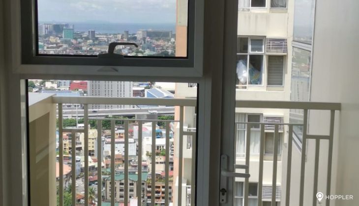 "1BR Condo for Rent in Paseo De Roces, Pio del Pilar, Makati"04