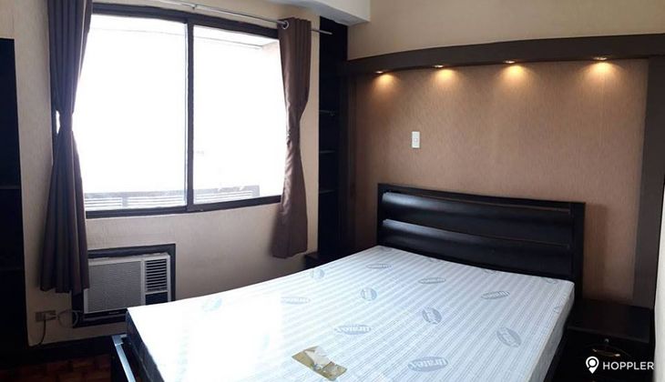 "2BR Condo for Rent in Sunette Tower, Poblacion, Makati"02