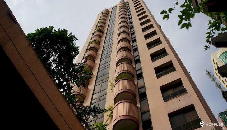 "2BR Condo for Rent in Sunette Tower, Poblacion, Makati"10