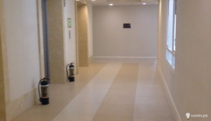 "Studio Condo for Rent in Senta, Legazpi Village, Makati"02