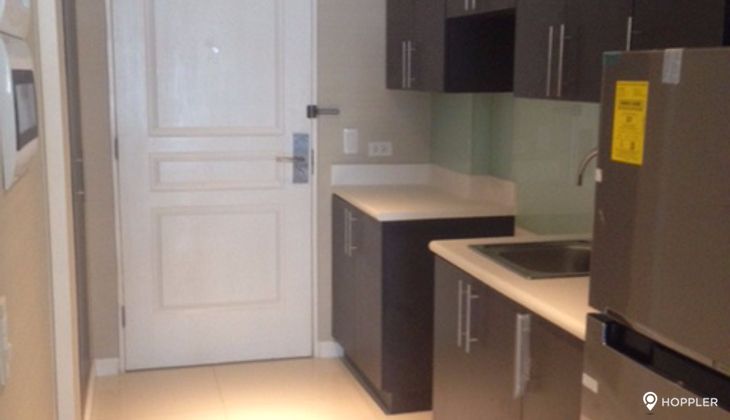 "Studio Condo for Rent in Senta, Legazpi Village, Makati"07