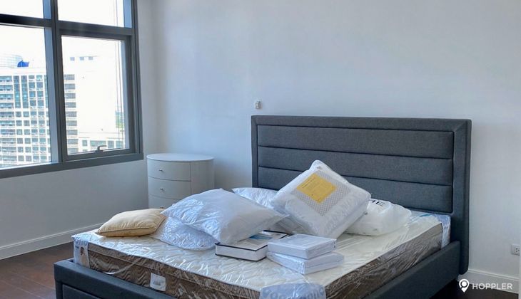 "2BR Condo for Rent in The Suites at One Bonifacio High Street, BGC - Bonifacio Global City, Taguig"04
