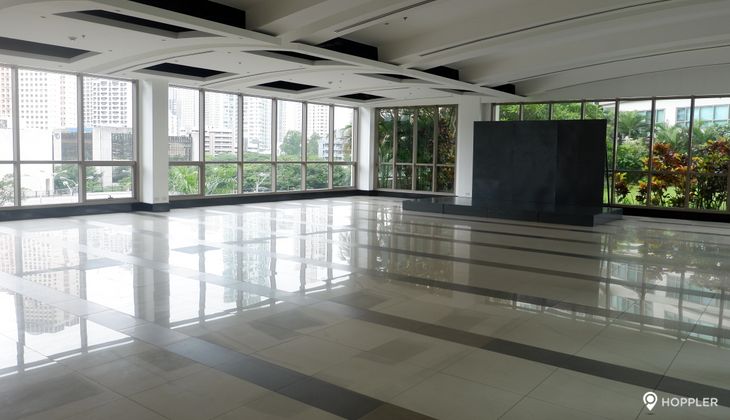 "2BR Condo for Rent in The Residences at Greenbelt, Legazpi Village, Makati"09