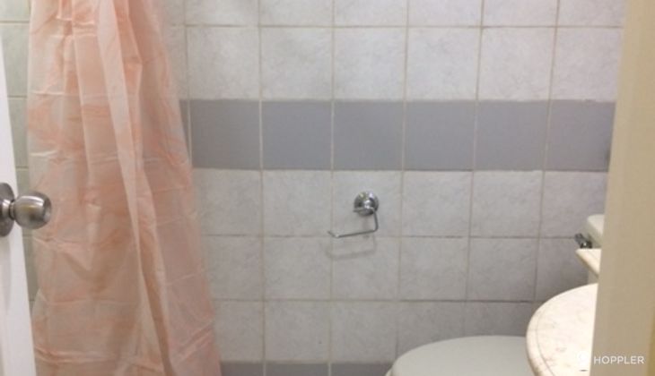 "3BR Condo for Rent in Olympic Heights, Eastwood City, Quezon City"08