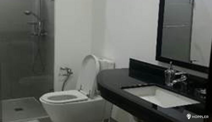 "1BR Condo for Rent in The Residences at Greenbelt, Legazpi Village, Makati"03
