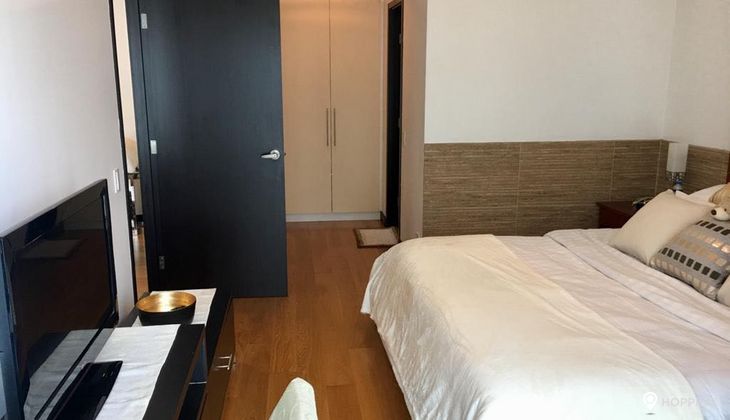 "1BR Condo for Rent in The Residences at Greenbelt, Legazpi Village, Makati"05