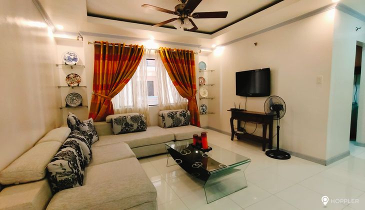 "2BR Condo for Rent in One Orchard Road, Eastwood City, Quezon City"04