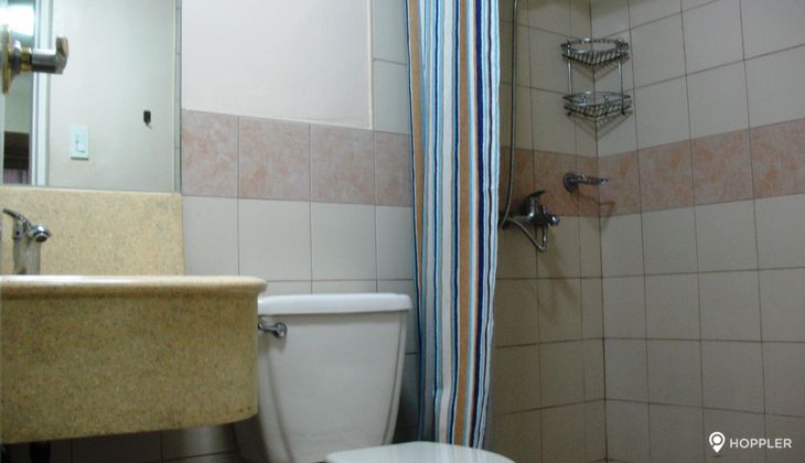 "2BR Condo for Rent in Grand Eastwood Palazzo, Eastwood City, Quezon City"08