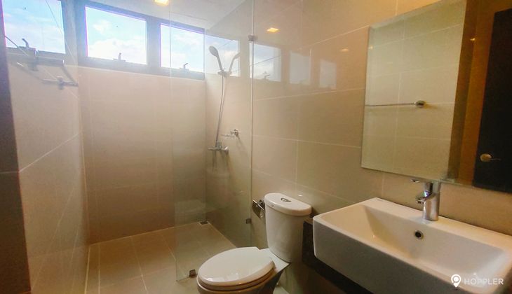 "Studio Condo for Rent in One Eastwood Avenue, Eastwood City, Quezon City"06