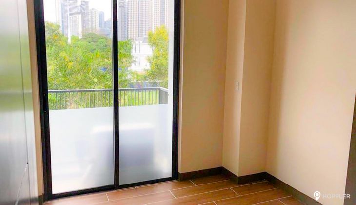"2BR Condo for Rent in St. Moritz, Mckinley West, Taguig"03