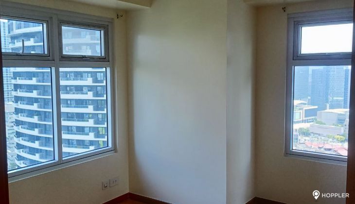 "2BR Condo for Rent in The Trion Towers, BGC - Bonifacio Global City, Taguig"04