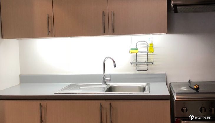 "2BR Condo for Rent in The Columns Legaspi, Legazpi Village, Makati"08
